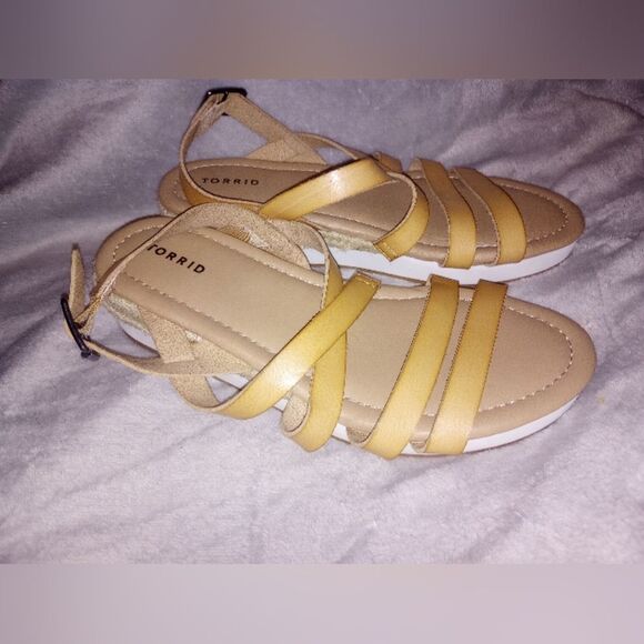 Torrid Tan Strappy Espadrille Sport Wedge Size 8 WW EUC - Picture 4 of 11